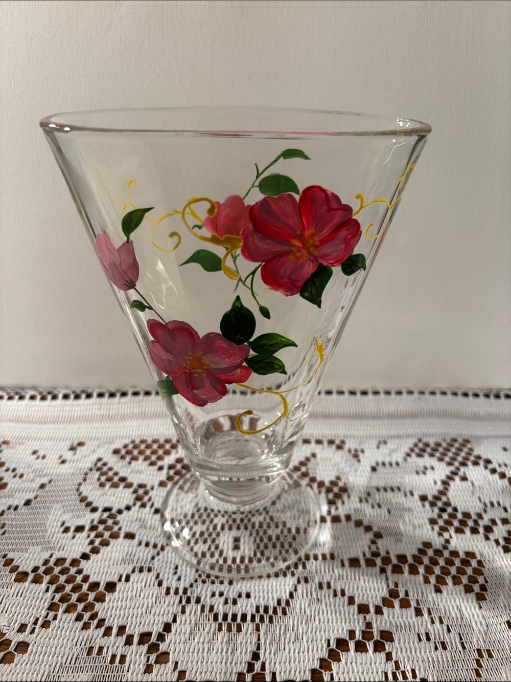 Gorgeous Handpainted w/Roses Flower Clear Glass Vase
